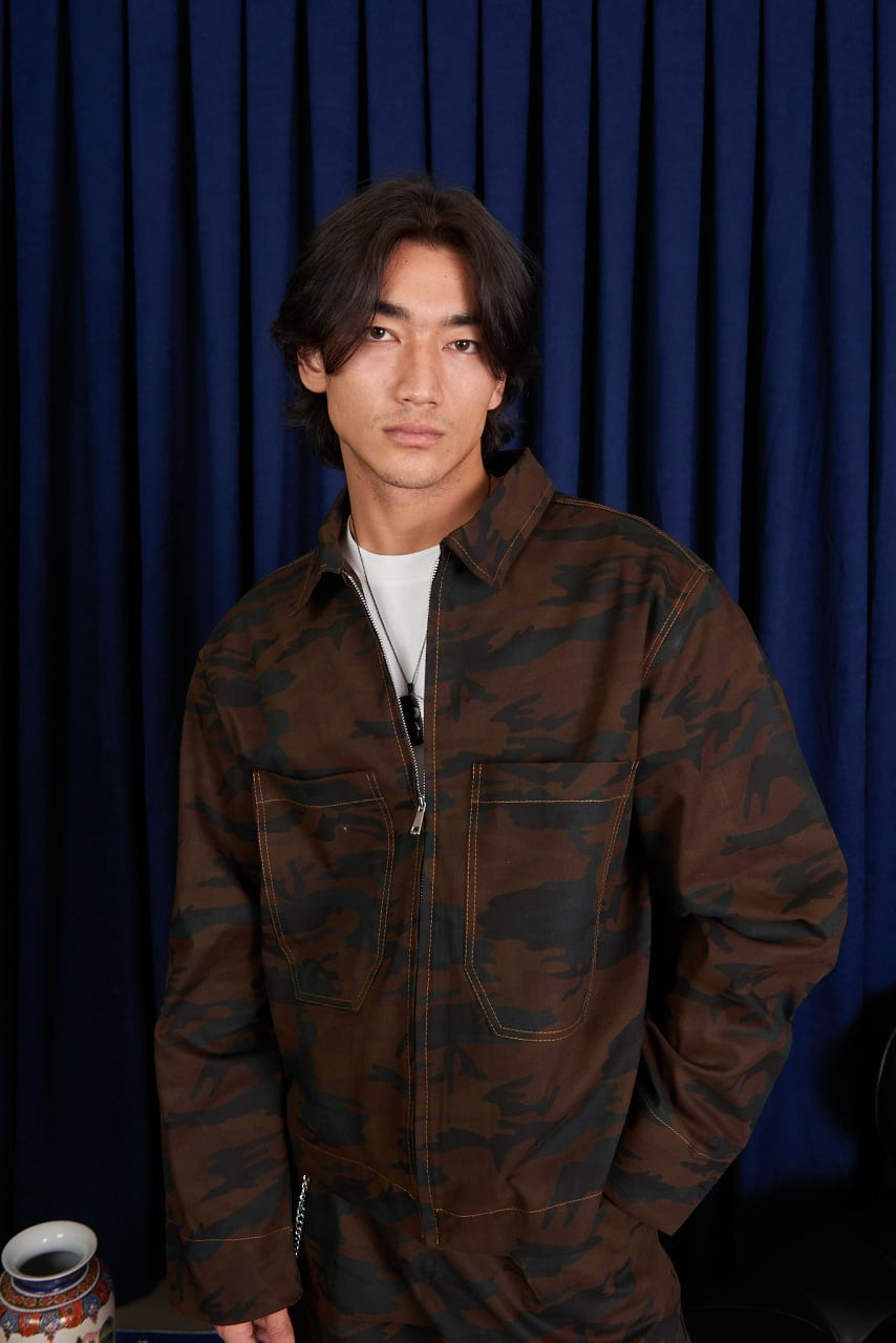 חליפה צבאית גוון חום