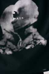 קפוצ׳ון שחור איור לבן קידמי