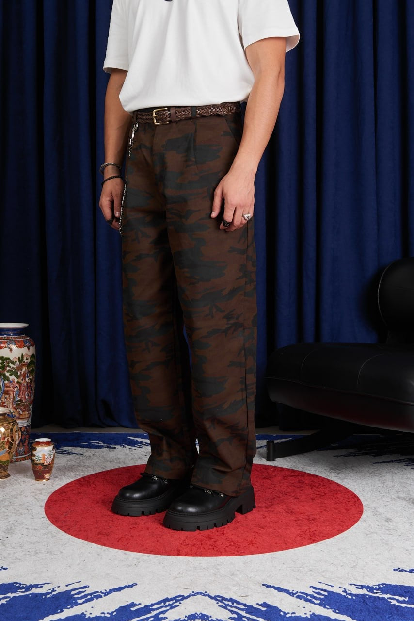 חליפה צבאית גוון חום