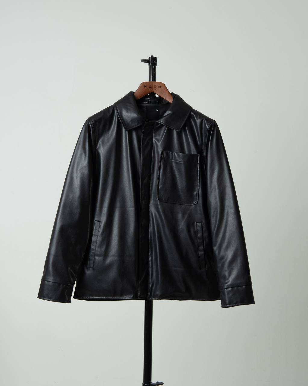 מעיל עור שחור